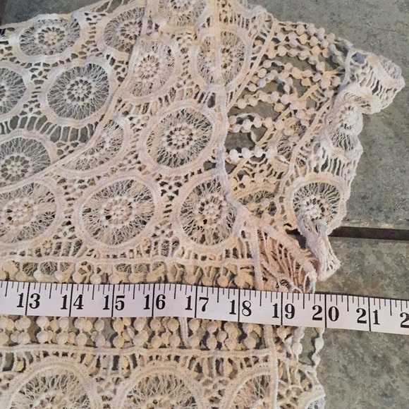 🎉4 for $20 Ooh la la crochet lace fringed top - Picture 6 of 6